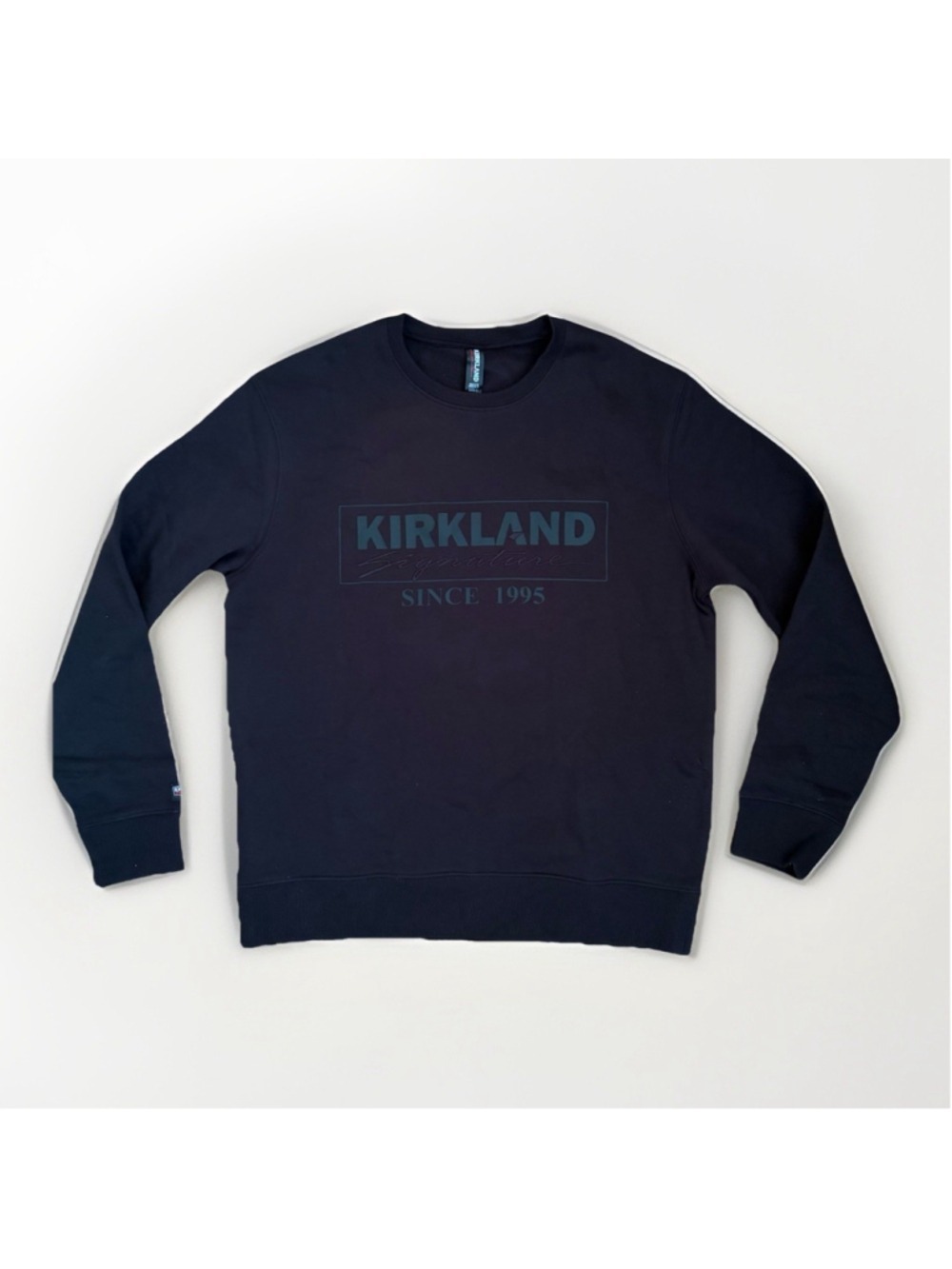 Kirkland Signature Black Crewneck Sweatshirt - Size M/L ✨ NWT